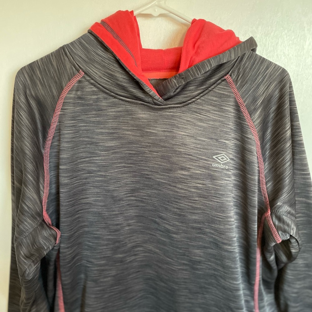 Umbro Hooded Active Sweater - Size XL - Picture 3 of 14